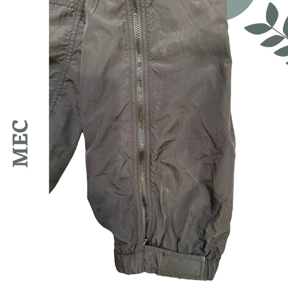 Mountain Equipment Co-op Lightweight Nylon Track Pants | Side Zippers |Size XL - Picture 3 of 5